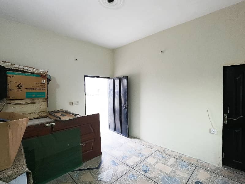 Corner 10 Marla House For sale In The Perfect Location Of Wapda Town Phase 1 - Block K2 36