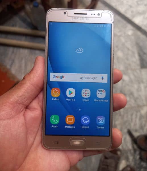 Samsung J5 genuine phone 3