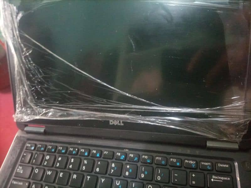 laptop new condition everything is OK 10/10 2