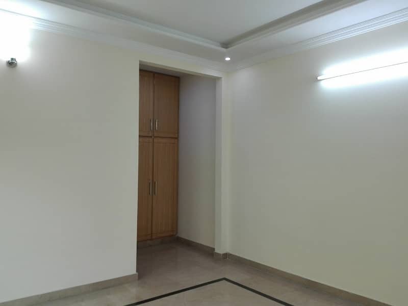 Centrally Located Lower Portion Available In Satellite Town Block E For Rent 2