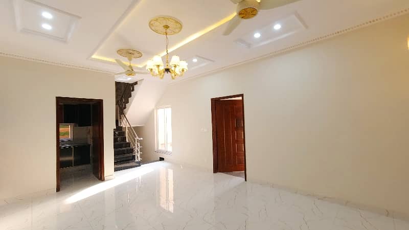 Ideal Prime Location House For Sale In Punjab Small Industries Colony 10