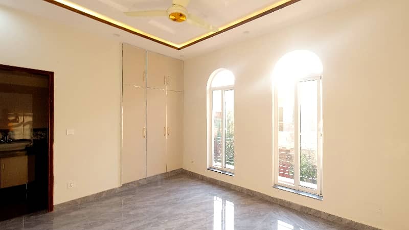 Ideal Prime Location House For Sale In Punjab Small Industries Colony 16