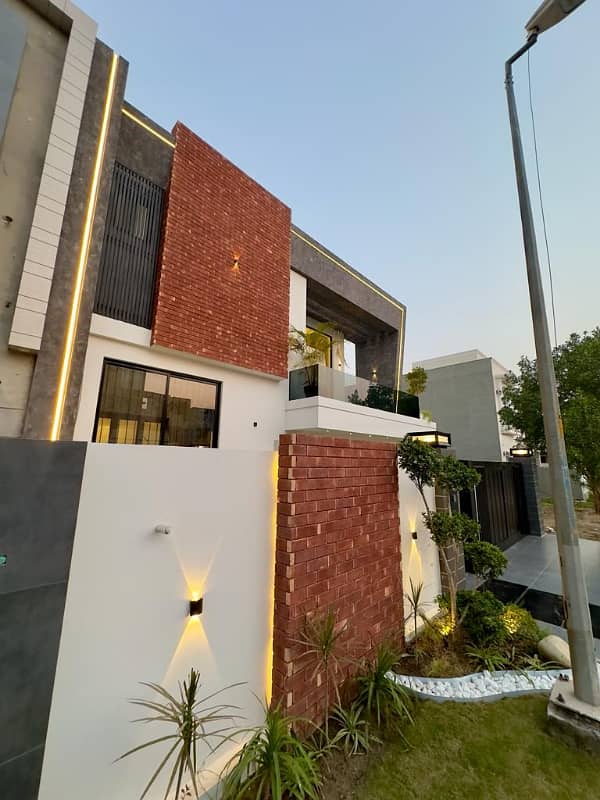 10.75 Marla 5 Bed Rooms Modern House 2