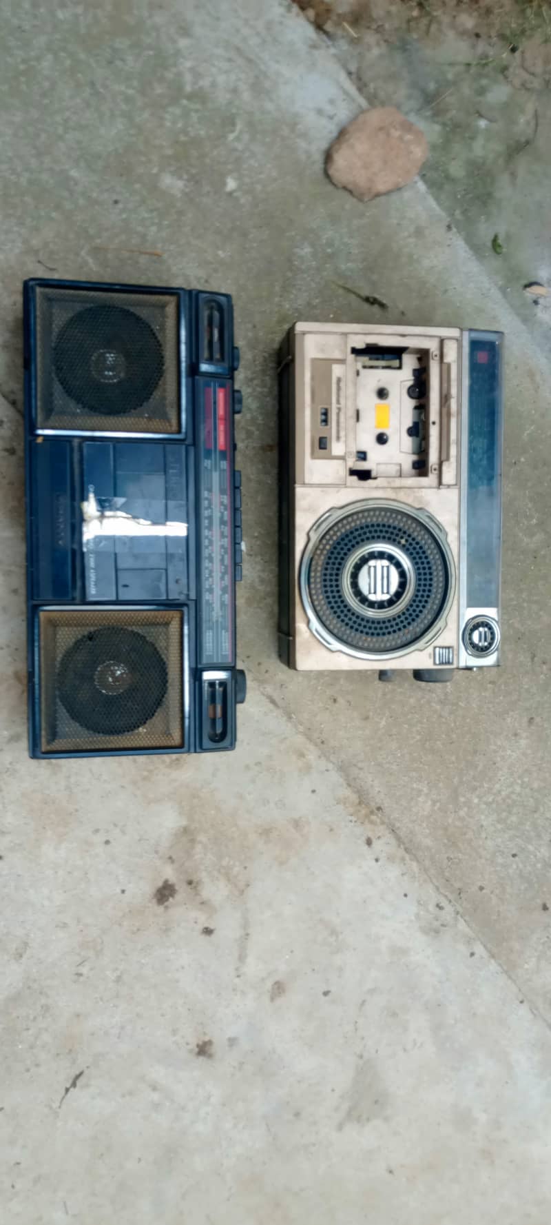 National tap records and Phillips tape recorder 0
