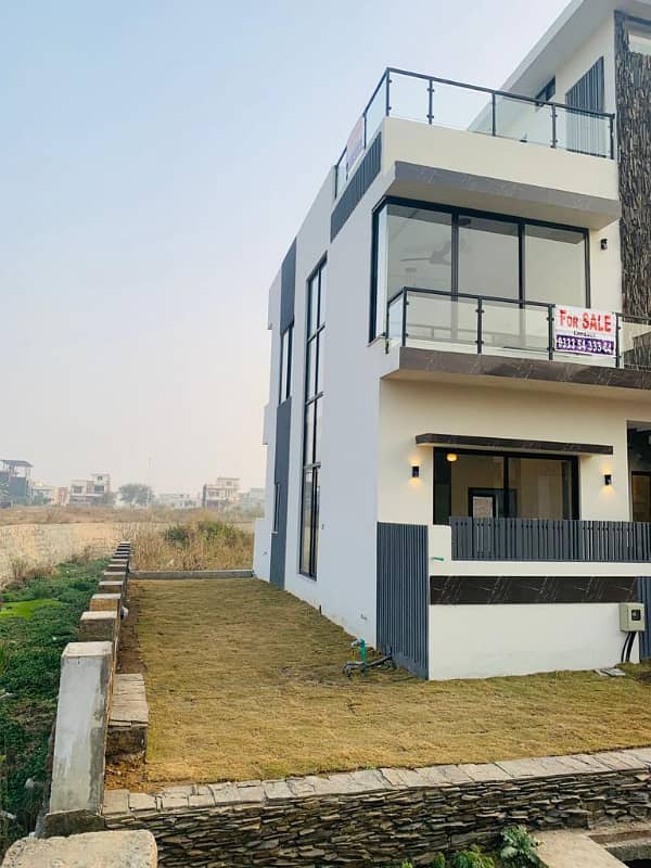 Beautiful Corner House for Sale with Extra Land Available for Sale 14