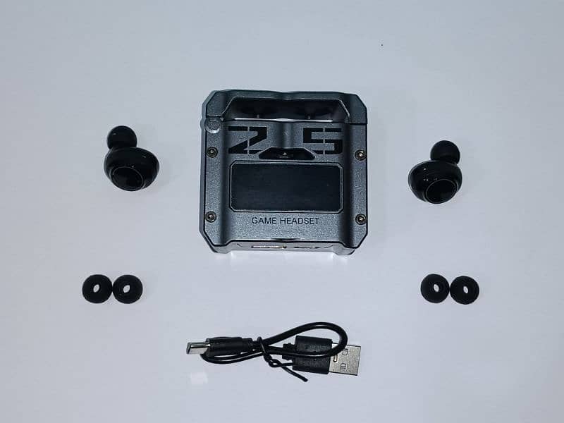 M-25 Earbuds (New) 3