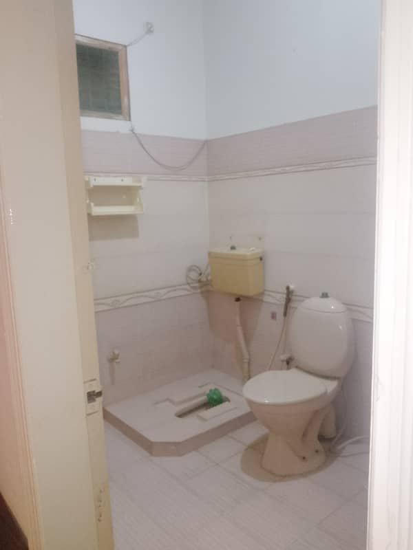 3 BED DD GROUND FLOOR CORNER PORTION AVAILABLE FOR RENT 14