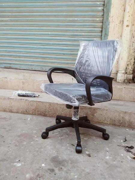 All types of new office chair available 7