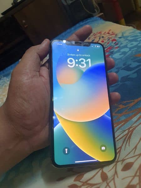 iPhone XS Max 256gb with Box PTA Approved 1
