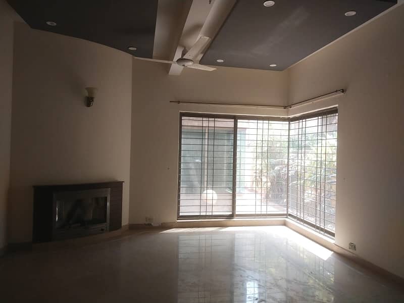 Prime Location 1 Kanal Like New Bungalow Available For Rent in DHA Phase 5 Block C Near Park 6