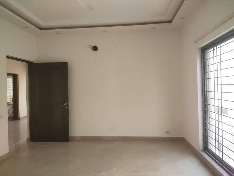 Prime Location 1 Kanal Like New Bungalow Available For Rent in DHA Phase 5 Block C Near Park 9
