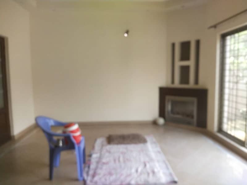 Prime Location 1 Kanal Like New Bungalow Available For Rent in DHA Phase 5 Block C Near Park 14