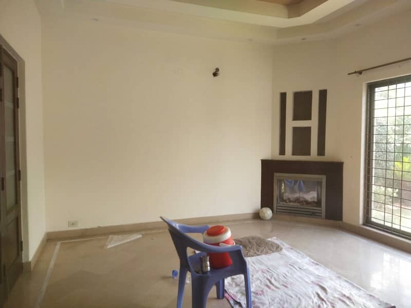 Prime Location 1 Kanal Like New Bungalow Available For Rent in DHA Phase 5 Block C Near Park 17