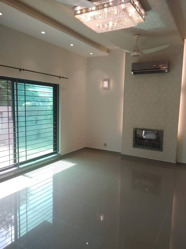 Kanal Awesome House Available For Rent In DHA Phase 5 Block E Near Masjid 18