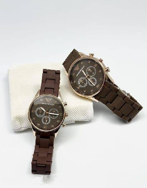 Couple watches with attractive and decent look 1