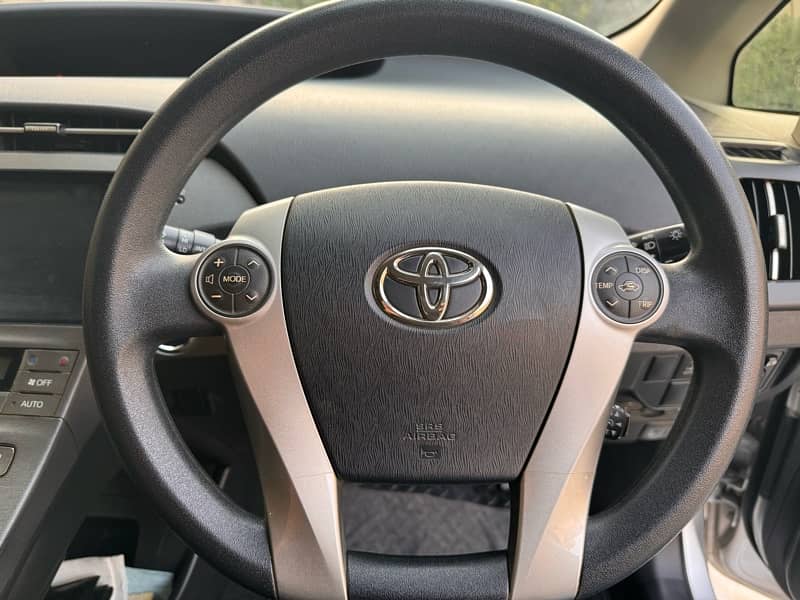 Toyota Prius 2014 8