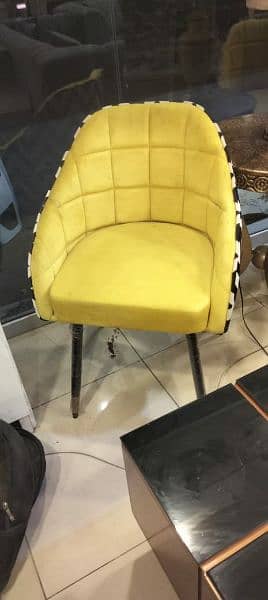 Chairs and Table Set Factory rate 17