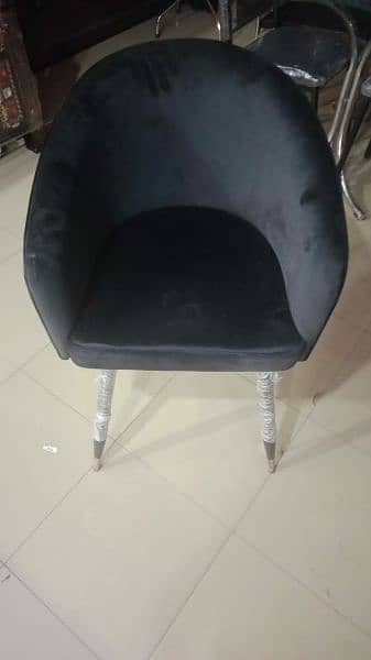 Chairs and Table Set Factory rate 19