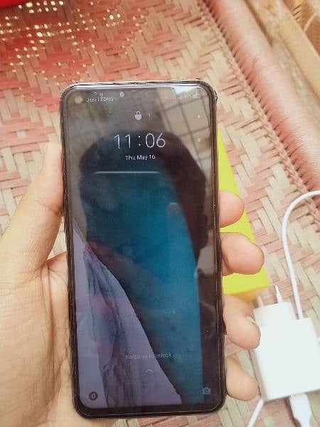 Realme 6 8/128 90Hz With Box And Charger 1