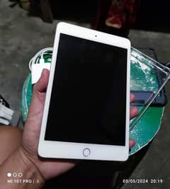 Apple iPad Mini5 256gb full box for sale WhatsApp connect(03301250545)