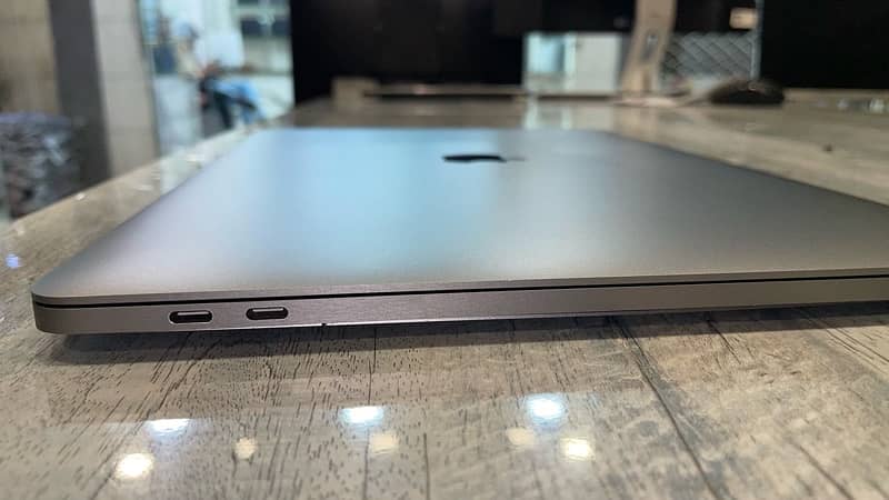 Macbook Pro 2019 i9 4