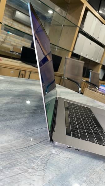 Macbook Pro 2019 i9 8