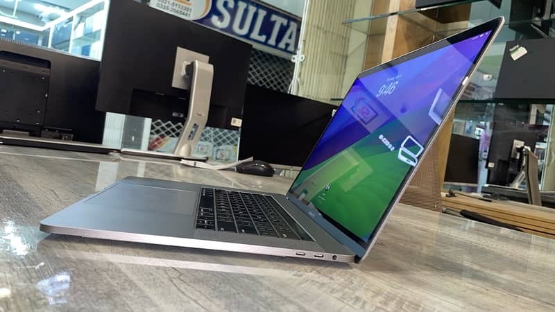 Macbook Pro 2019 i9 9