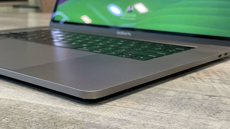 Macbook Pro 2019 i9 11