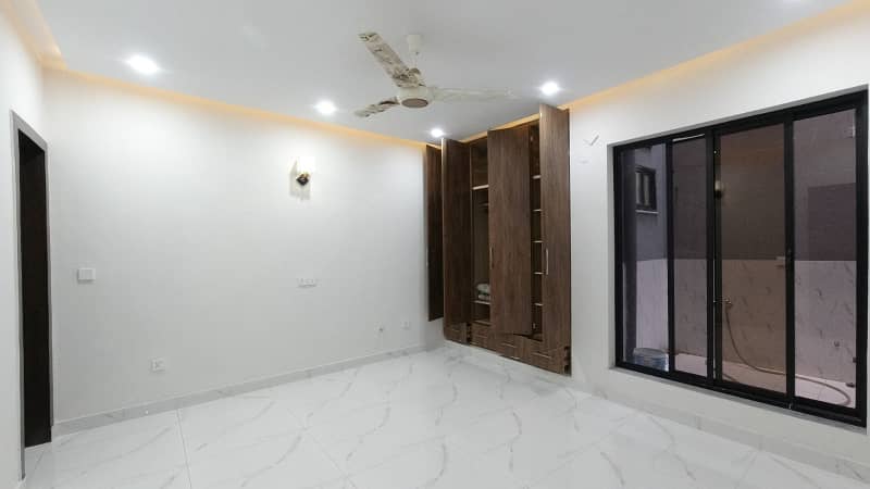 10 Marla House For Sale In Margalla View Housing Society In D17 Islamabad 20