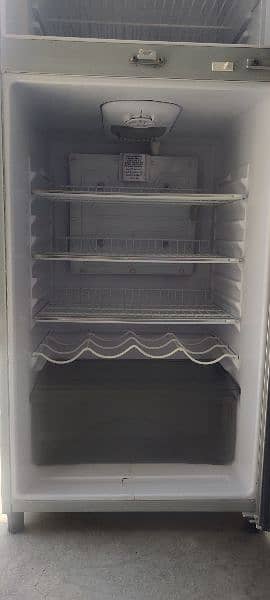 WAVES Refrigerator New Condition 4