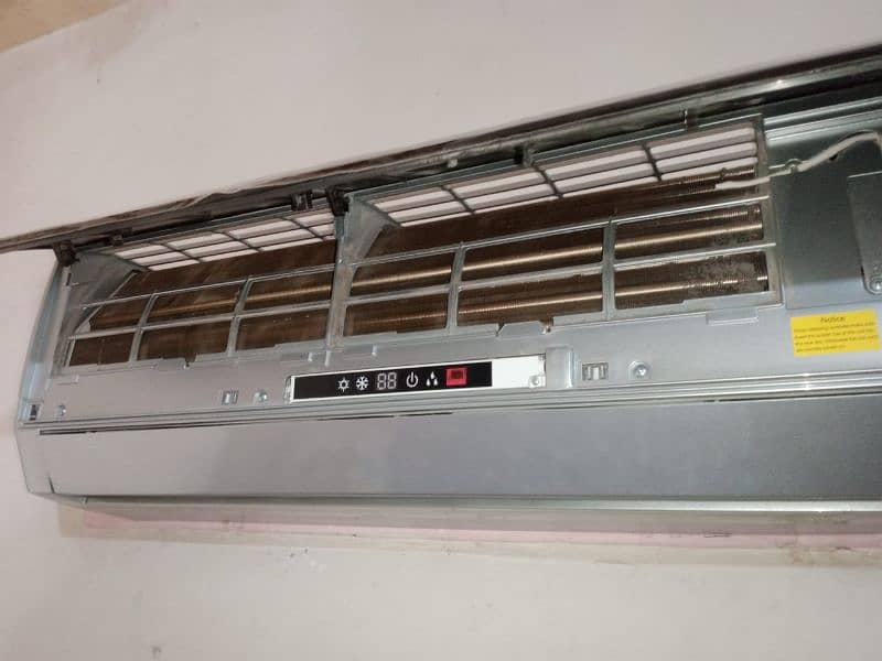 Gree Inverter 1 Ton New Condition A 1 Cooling 5