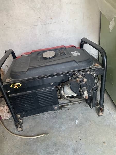 jd, 3.5kv generator for sale. used only 6 months 2
