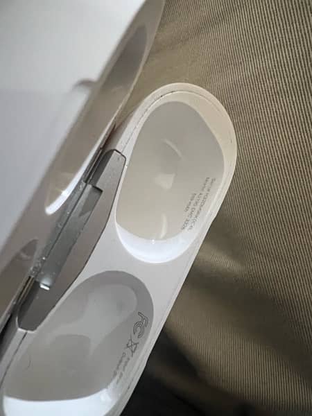 Apple AirPod Pro 2 Orignal 100% with Complete Box 3