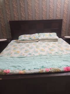 Wooden bed set without matress 0