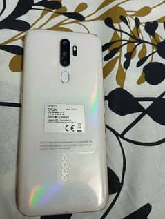 oppo a5 2020 one hand use family phone 0