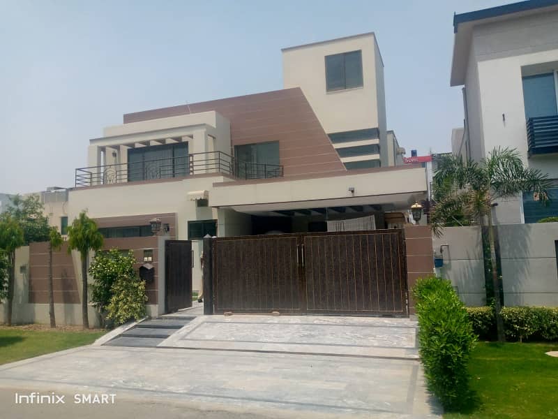 dha phase 9 town full furnished upper portion 2 beds 2
