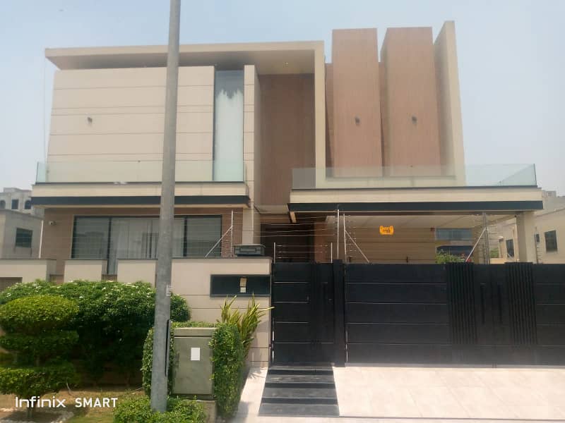 dha phase 9 town full furnished upper portion 2 beds 4