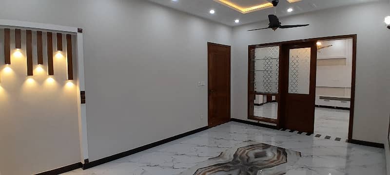Ready To Buy A Prime Location House In Jubilee Town - Block B Lahore 8