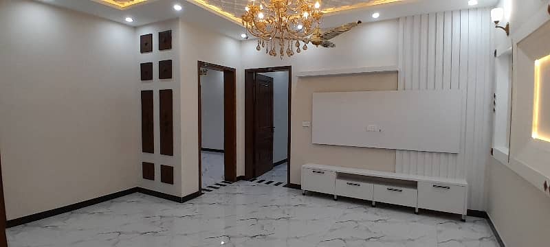 Ready To Buy A Prime Location House In Jubilee Town - Block B Lahore 11