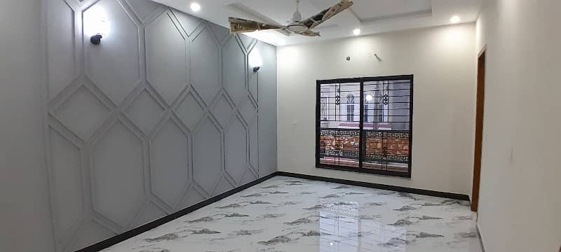 Ready To Buy A Prime Location House In Jubilee Town - Block B Lahore 19