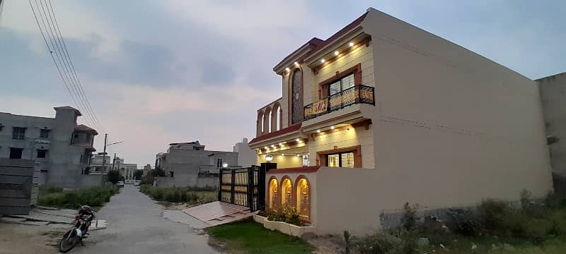 Ready To Buy A Prime Location House In Jubilee Town - Block B Lahore 24
