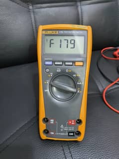 Fluke 179 TRMS Digital Multimeter with temperature readings