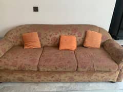 WANTED TO SALE MY SOFA SET