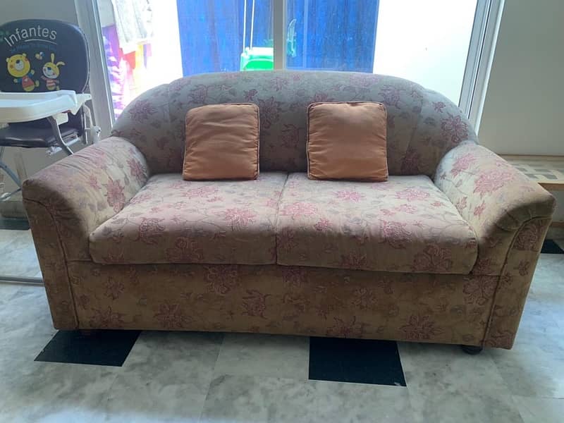 WANTED TO SALE MY SOFA SET 5