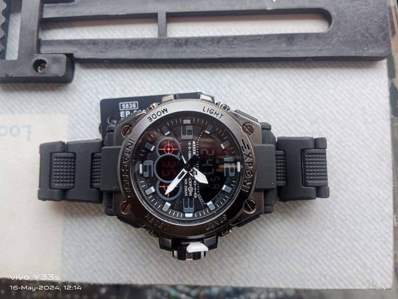 black couler exponinwatch 1