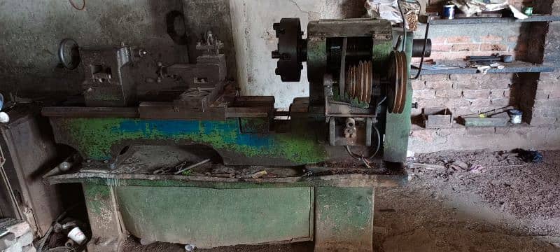 6.6 foot Lathe Machine  Good condition Demand 3,65000 Burewala 1