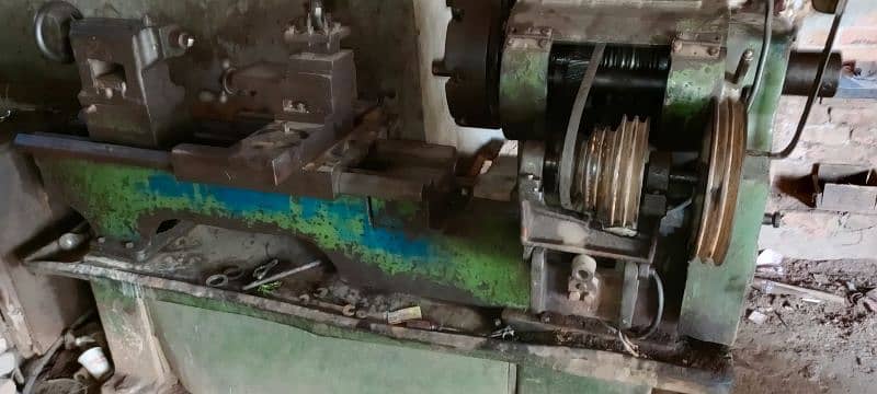 6.6 foot Lathe Machine  Good condition Demand 3,65000 Burewala 2