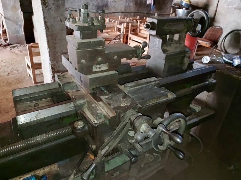 6.6 foot Lathe Machine  Good condition Demand 3,65000 Burewala 6