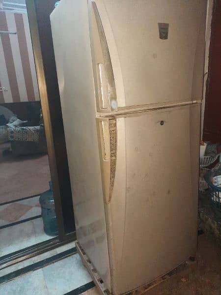 dawlance refrigerator large urgent sale 1