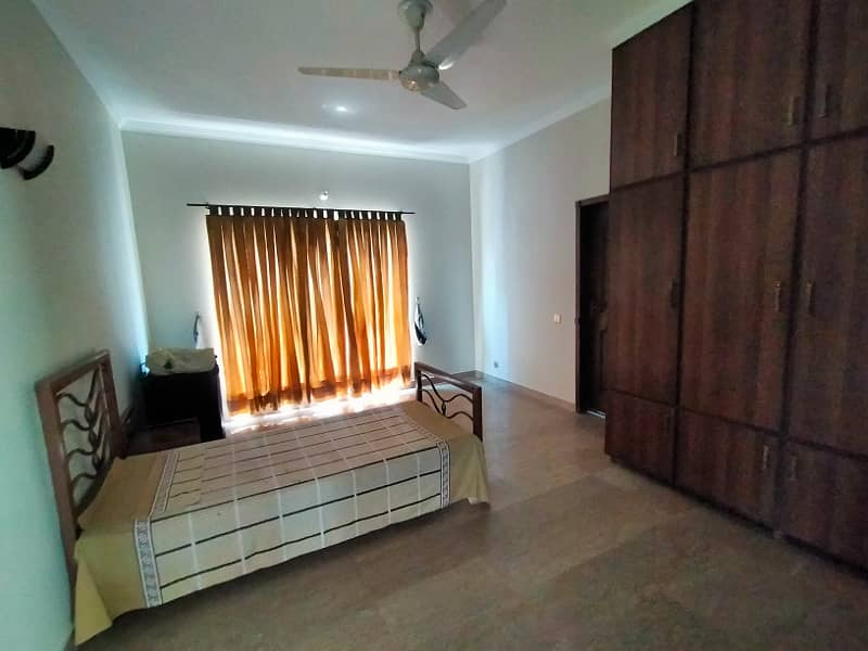 1 Kanal Upper Portion Available For Rent 12